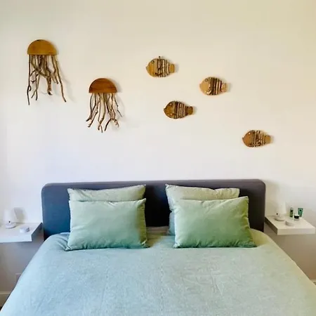 Moderne 2 Et Grand Balcon Apartment